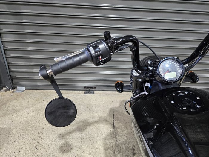 2021 INDIAN SCOUT BOBBER TWENTY THUNDER BL BLACK
