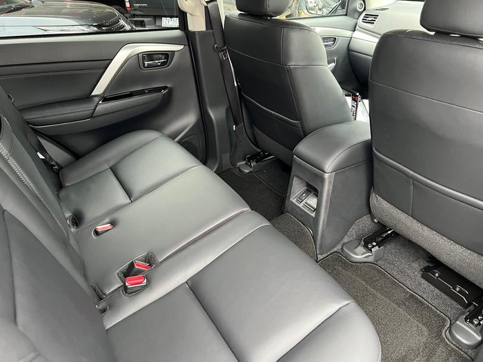 2024 Mitsubishi Pajero Sport Exceed