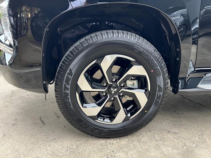 2024 Mitsubishi Pajero Sport Exceed