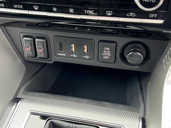 2024 Mitsubishi Pajero Sport Exceed