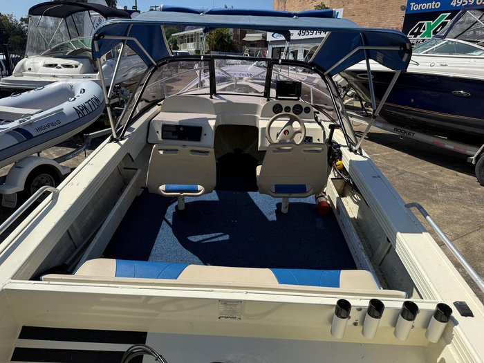 2002 Bermuda 410 NAUTICA RUNABOUT