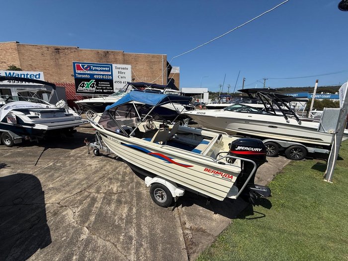 2002 Bermuda 410 NAUTICA RUNABOUT