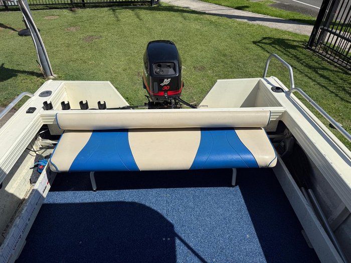 2002 Bermuda 410 NAUTICA RUNABOUT