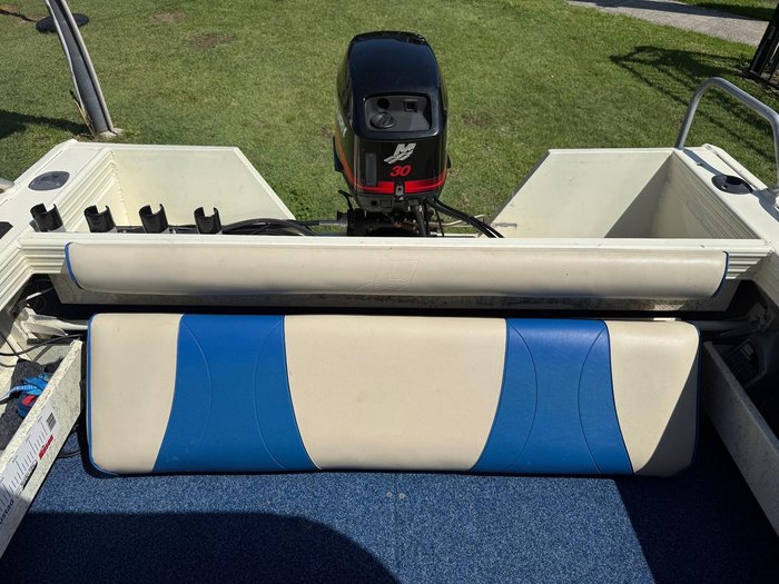 2002 Bermuda 410 NAUTICA RUNABOUT