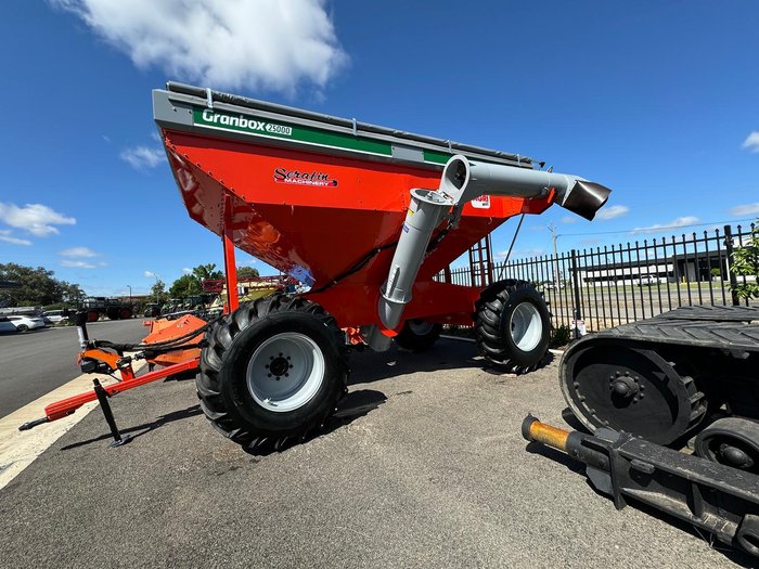 0 AGRIMEC Granbox Flex Chaser Bin + Commodity Cart 25,000 YELLOW