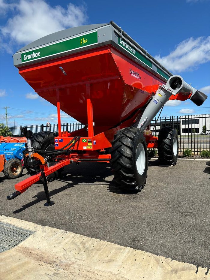 0 AGRIMEC Granbox Flex Chaser Bin + Commodity Cart 25,000 YELLOW