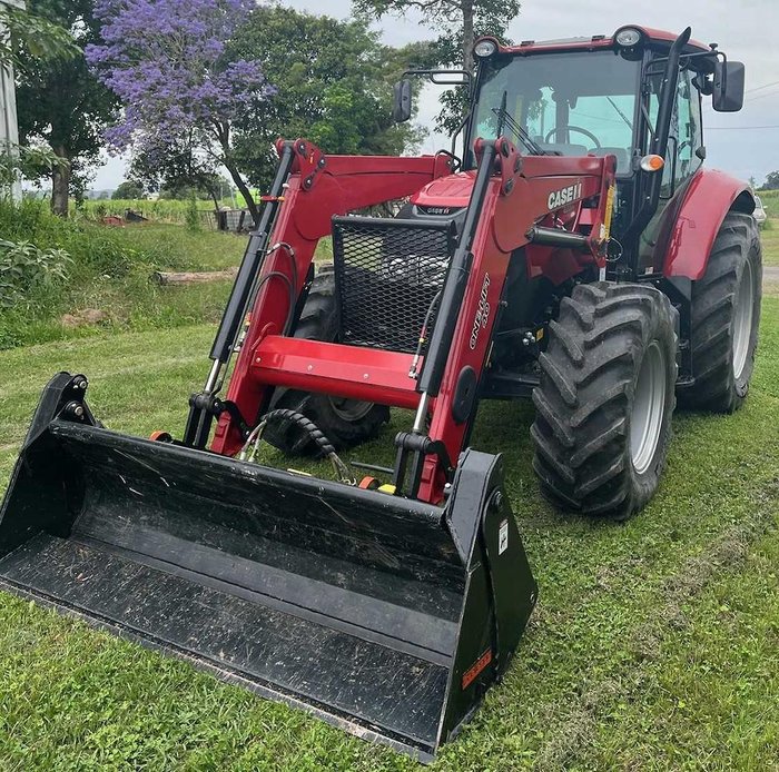 2022 CASE IH Farmall 100M Cab Red