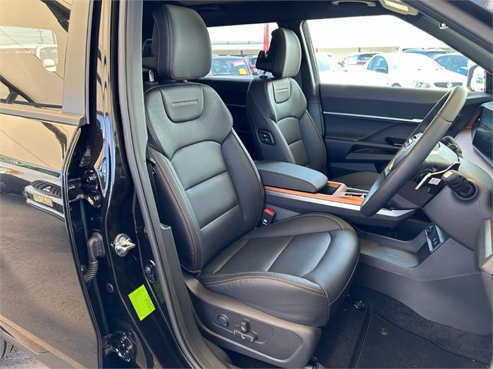 2024 KGM SSANGYONG TORRES ULTIMATE J116 MY25 Space Black