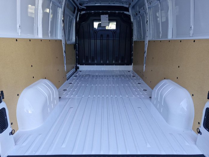 2024 Renault Master Pro 110kW