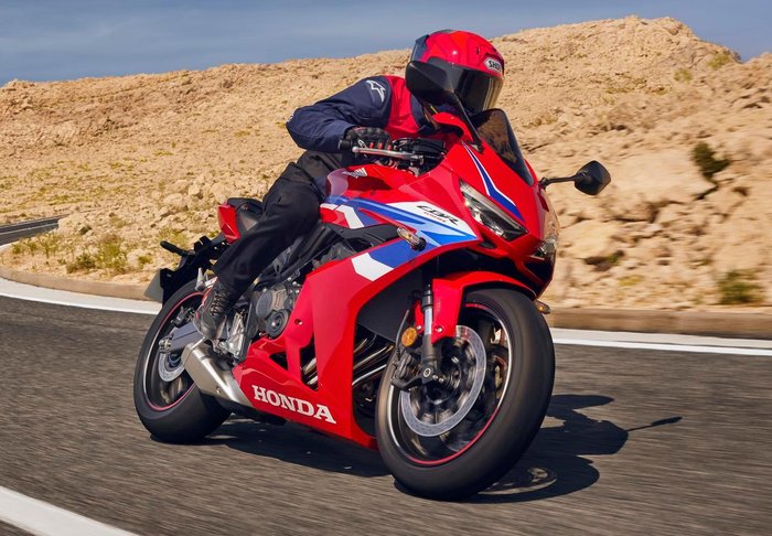 2026 Honda CBR650R E-Clutch