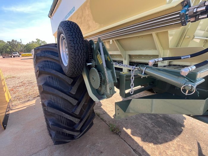 2024 Marshall 810T Multispreader