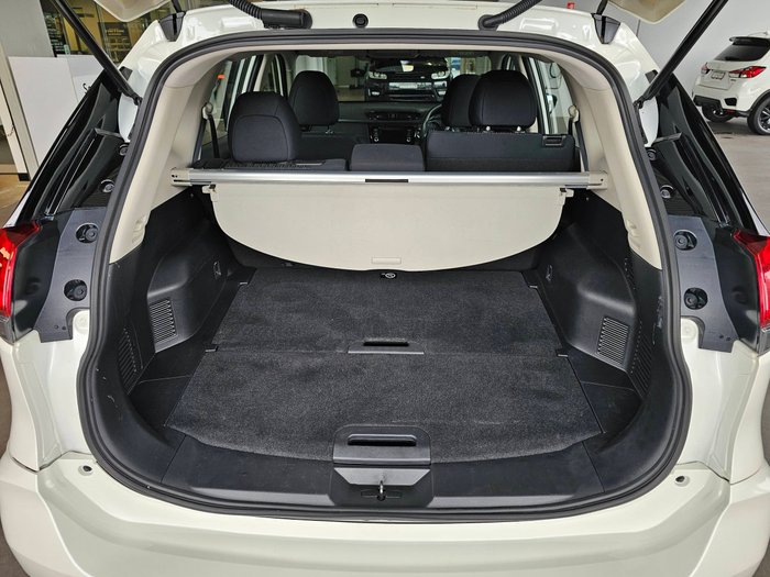 2021 NISSAN X-TRAIL ST 2WD
