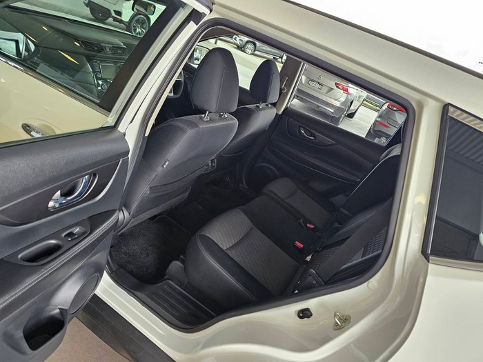 2021 NISSAN X-TRAIL ST 2WD