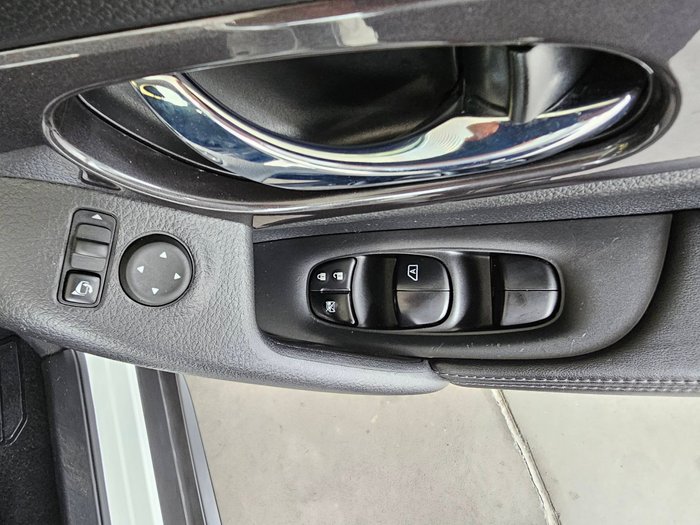 2021 NISSAN X-TRAIL ST 2WD
