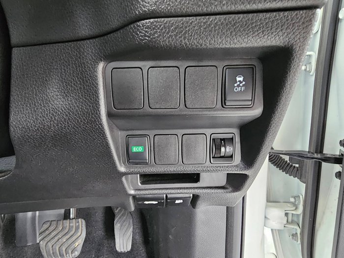 2021 NISSAN X-TRAIL ST 2WD