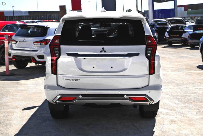 2024 Mitsubishi Pajero Sport Exceed