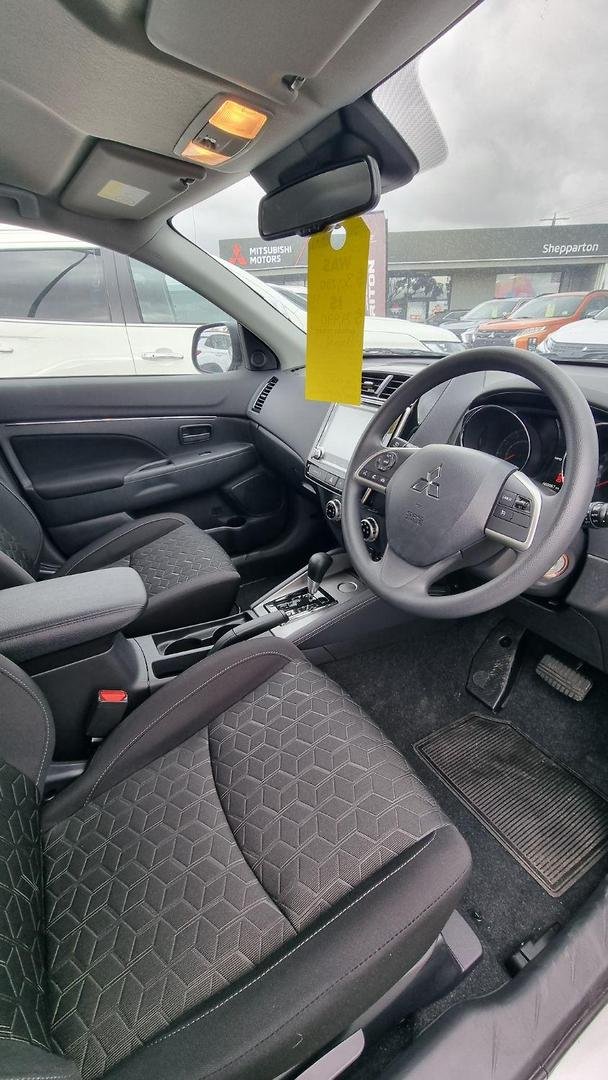 2024 Mitsubishi ASX ES