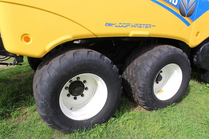 New Holland ‘Big Baler’ 1290 Plus Large Square Baler