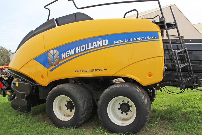 New Holland ‘Big Baler’ 1290 Plus Large Square Baler