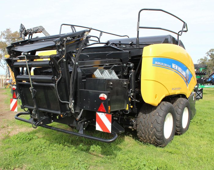 New Holland ‘Big Baler’ 1290 Plus Large Square Baler