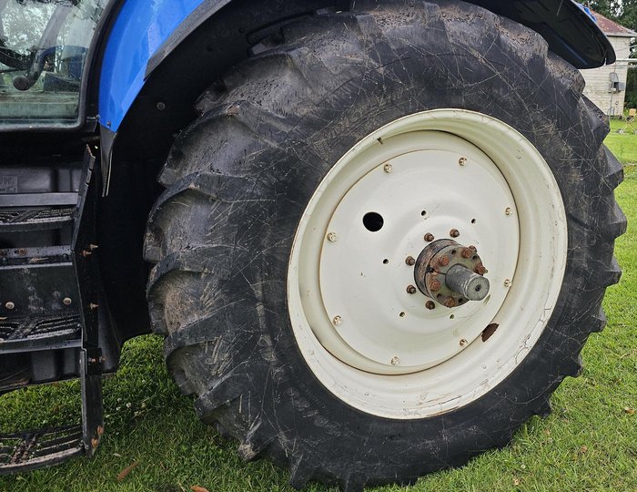 2016 New Holland T7.210 Blue