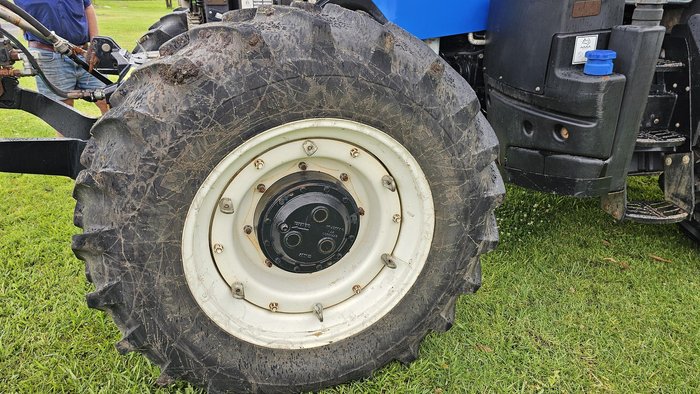 2016 New Holland T7.210 Blue