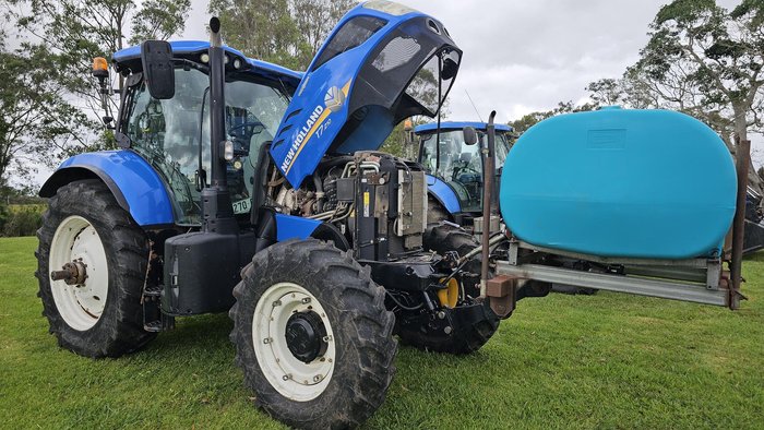 2016 New Holland T7.210 Blue