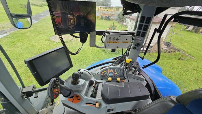 2016 New Holland T7.210 Blue