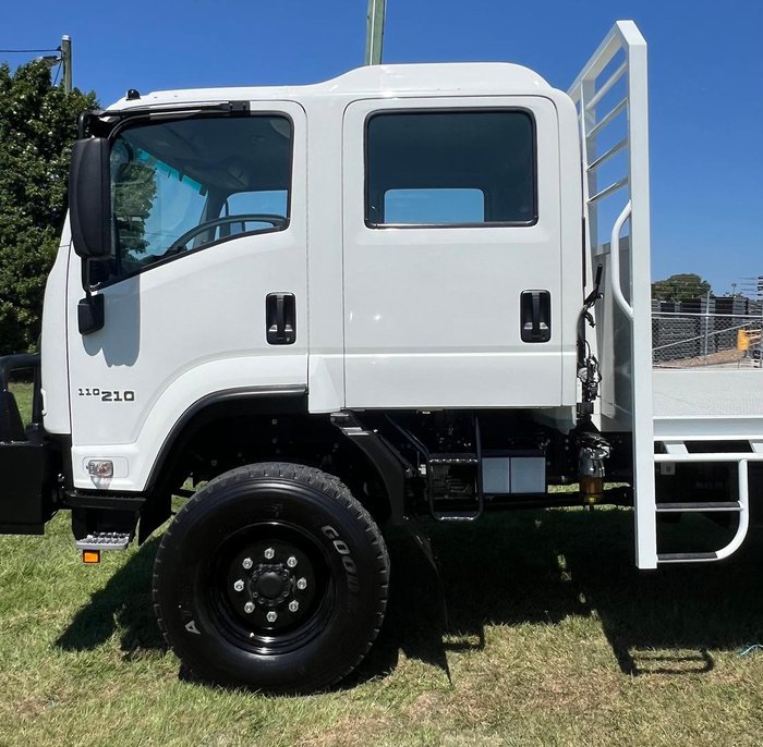2024 Isuzu F Series FSS110-210 Beige