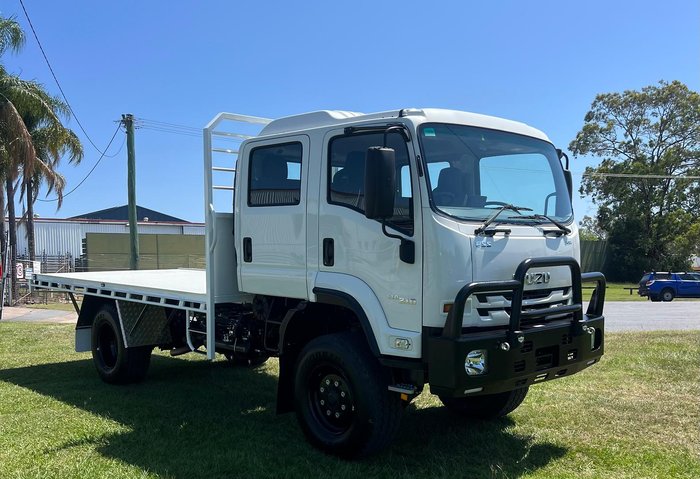 2024 Isuzu F Series FSS110-210 Beige