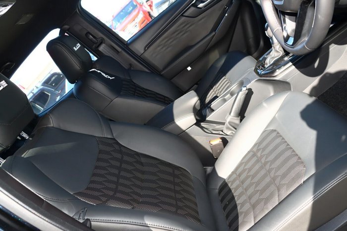 2024 Isuzu D-MAX BLADE