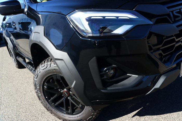 2024 Isuzu D-MAX BLADE