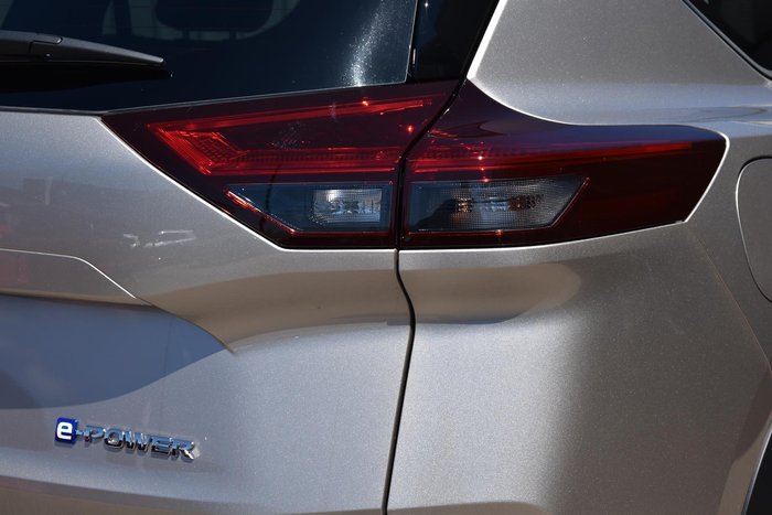 2024 Nissan X-TRAIL Ti-L e-POWER T33 MY25 Four Wheel Drive Champagne Silver/Black Roof