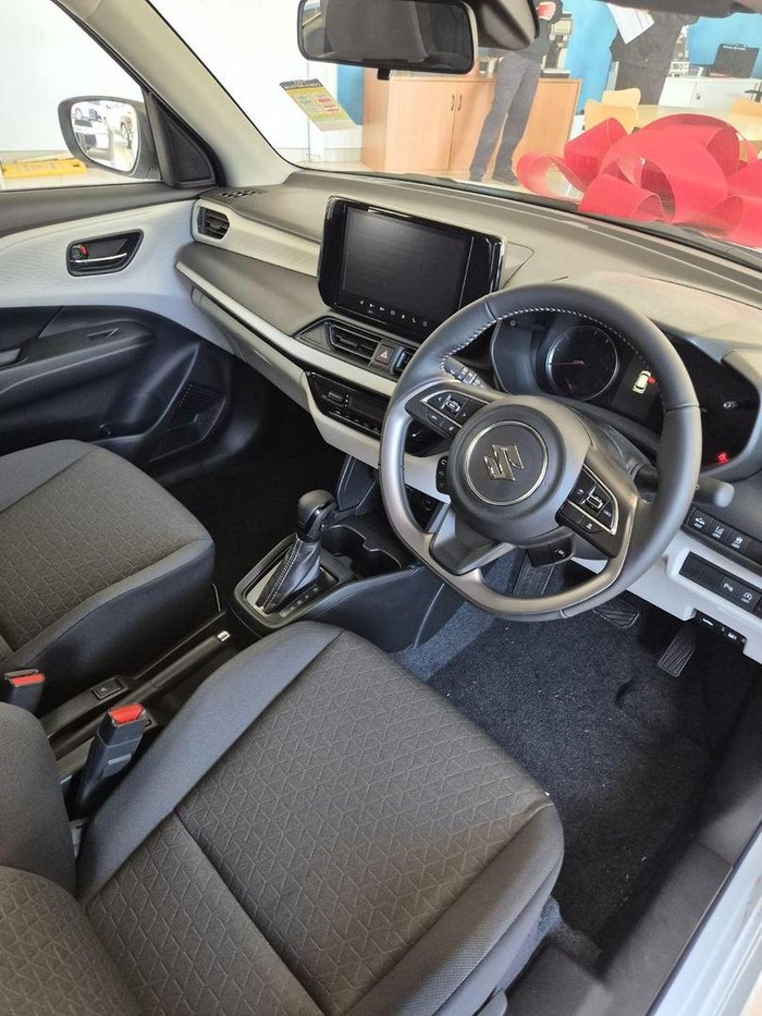 2024 Suzuki Swift Hybrid Plus