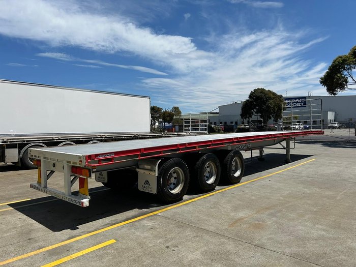 2015 Maxitrans St3 48' Flat Deck Open Semi Red
