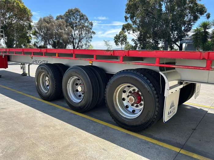 2015 Maxitrans St3 48' Flat Deck Open Semi Red