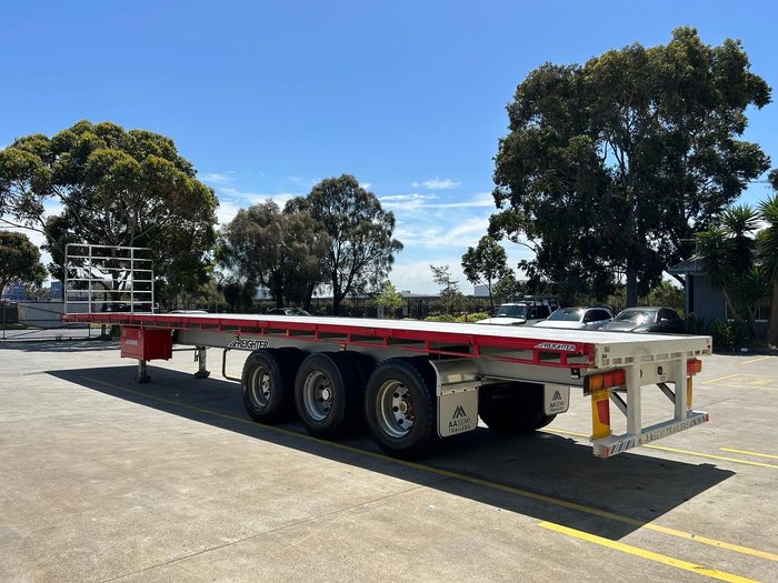 2015 Maxitrans St3 48' Flat Deck Open Semi Red