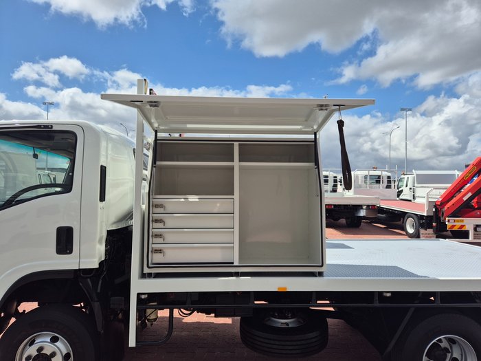 2016 Isuzu Trucks NPS 75/45-155 4x4 Tray and Boxes