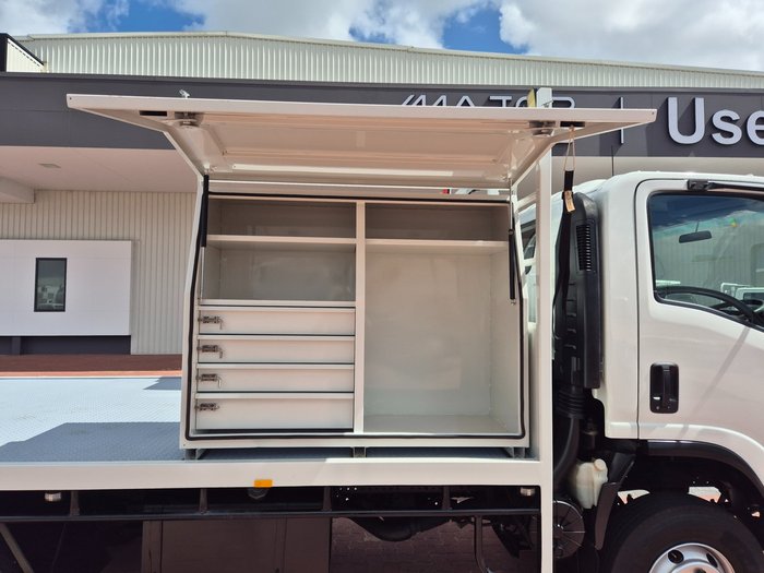 2016 Isuzu Trucks NPS 75/45-155 4x4 Tray and Boxes