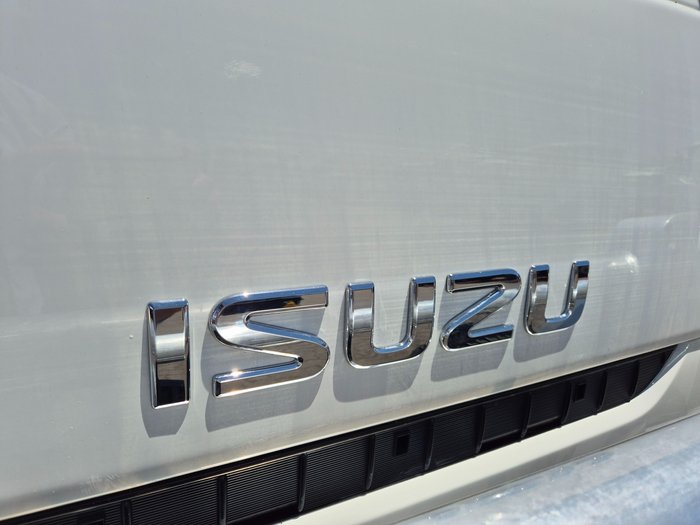 2016 Isuzu Trucks NPS 75/45-155 4x4 Tray and Boxes