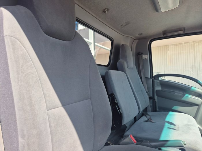 2016 Isuzu Trucks NPS 75/45-155 4x4 Tray and Boxes