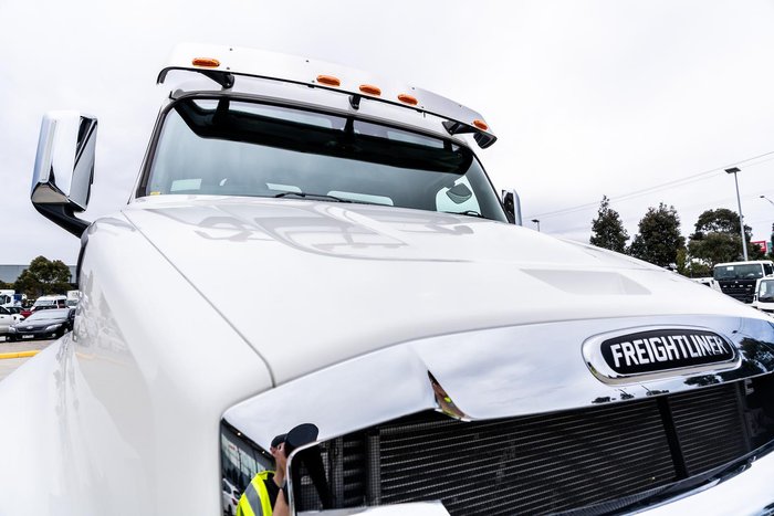2022 Freightliner Cascadia 116 White