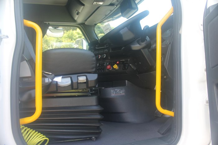 2024 Freightliner Cascadia 126 White