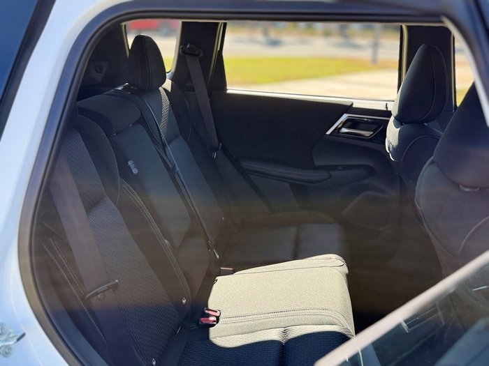 2024 Mitsubishi Outlander ES