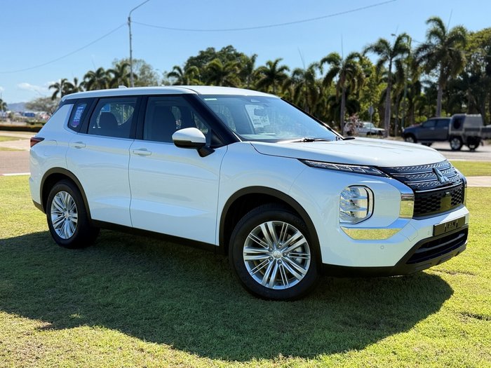 2024 Mitsubishi Outlander ES