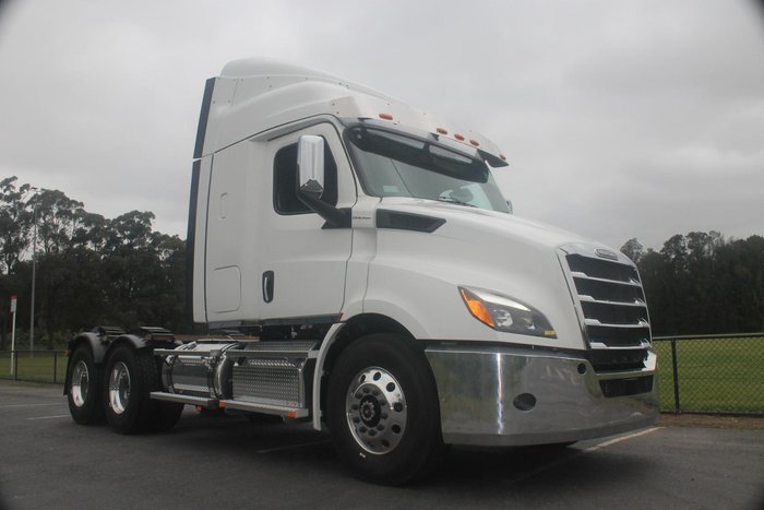 2024 Freightliner Cascadia 116 White
