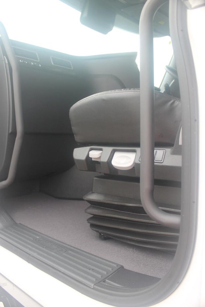 2024 Freightliner Cascadia 116 White