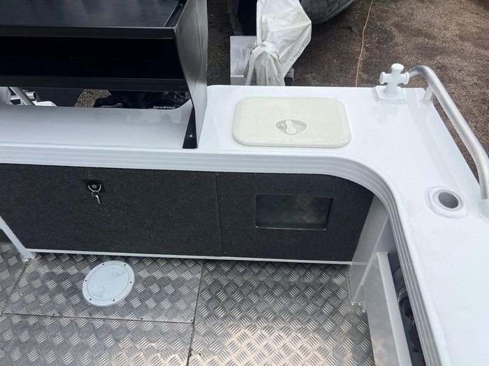 2025 Stacer 659 Ocean Ranger Centre Cab HT