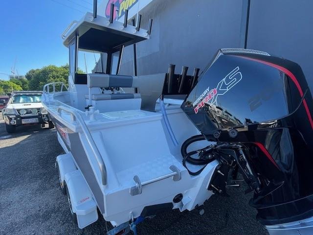 2025 Stacer 659 Ocean Ranger Centre Cab HT