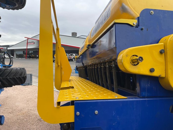 0 Tatu Sda Cp 19 Row Double Disc Seeder BLUE